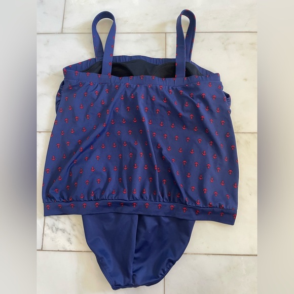 Miraclesuit, size XL (?), navy with red anchors tank over one piece built in bra - Picture 4 of 11